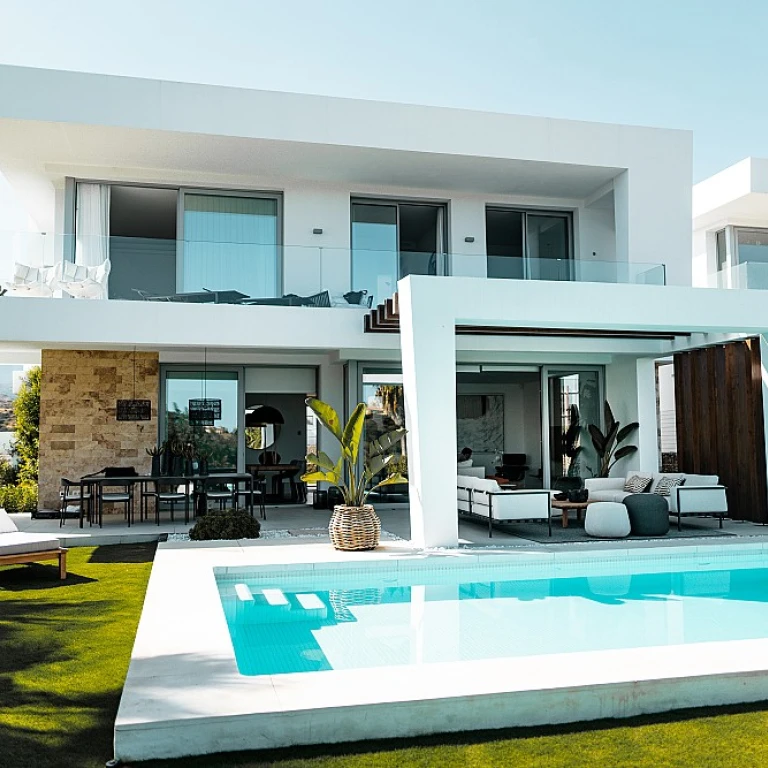 Exploring the Charm of Luxury Residences in St. Martin
