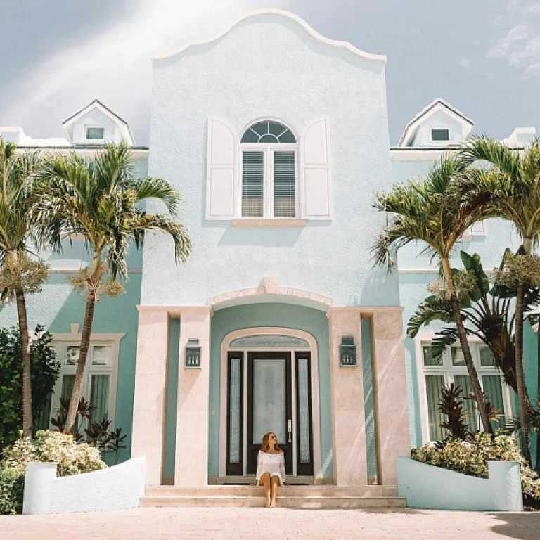 Exploring the Allure of Upscale Holiday Homes in West Palm Beach